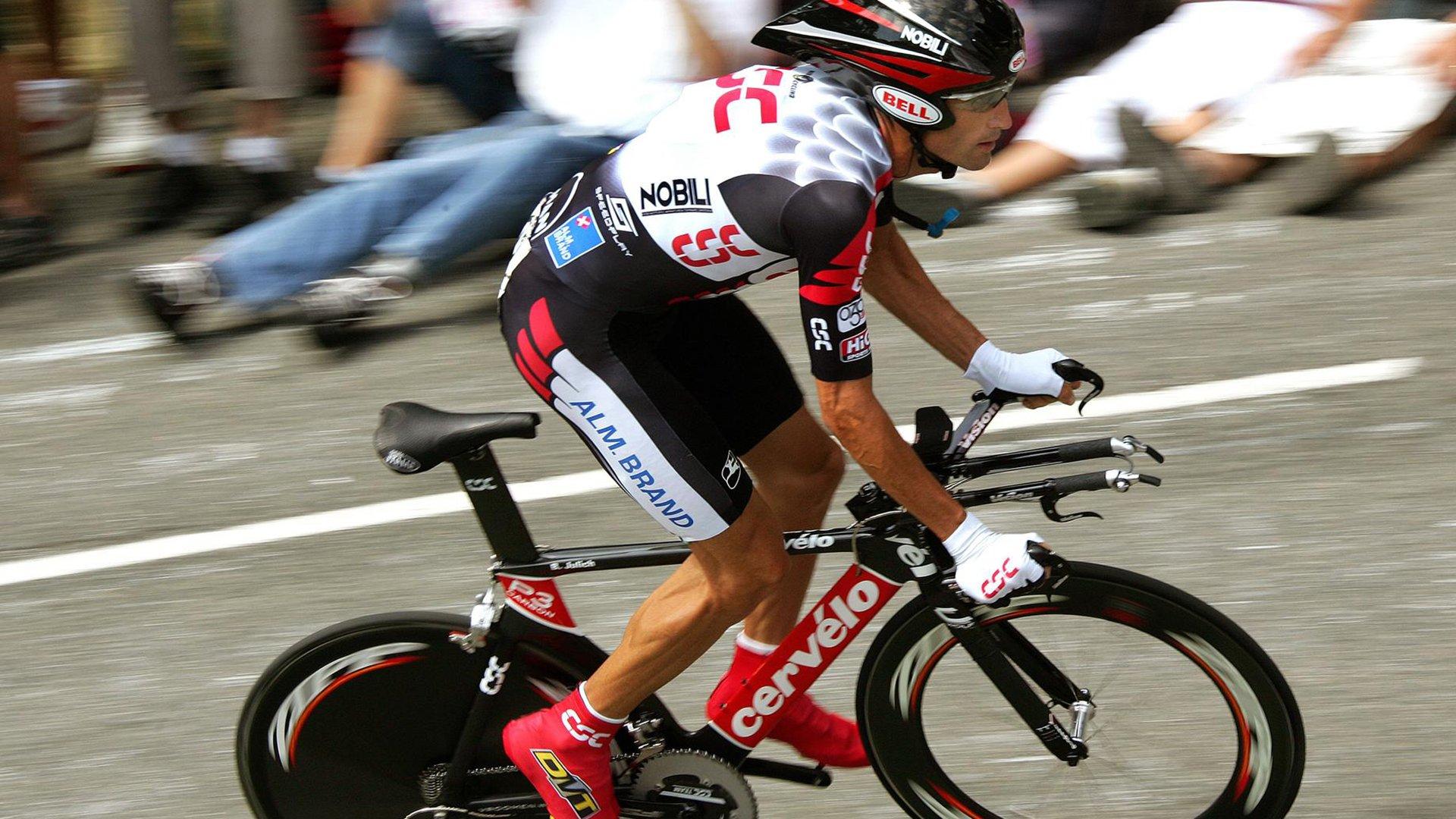 米体曝罗马正式谈判齐尔克泽，曼联要求3500万欧强制买断条款成焦点