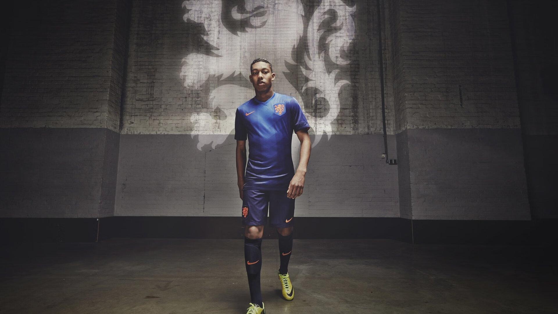 欧冠焦点战，那不勒斯客场挑战曼城，德布劳内或将重返阿提哈德